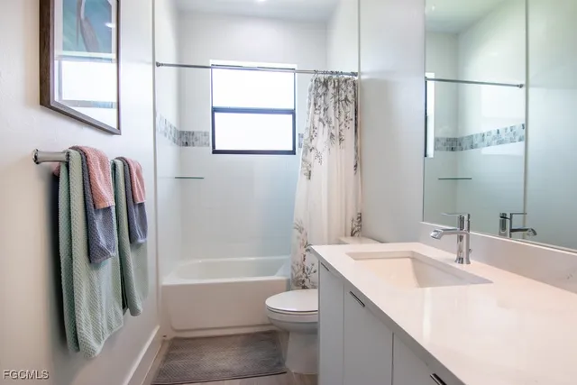 $8,500 | 3507 Southwest 2nd Avenue, Cape Coral, FL 33914