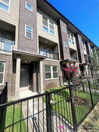 $2,298 | 4020 McEwen Road, Unit 8105, Farmers Branch, TX 75244