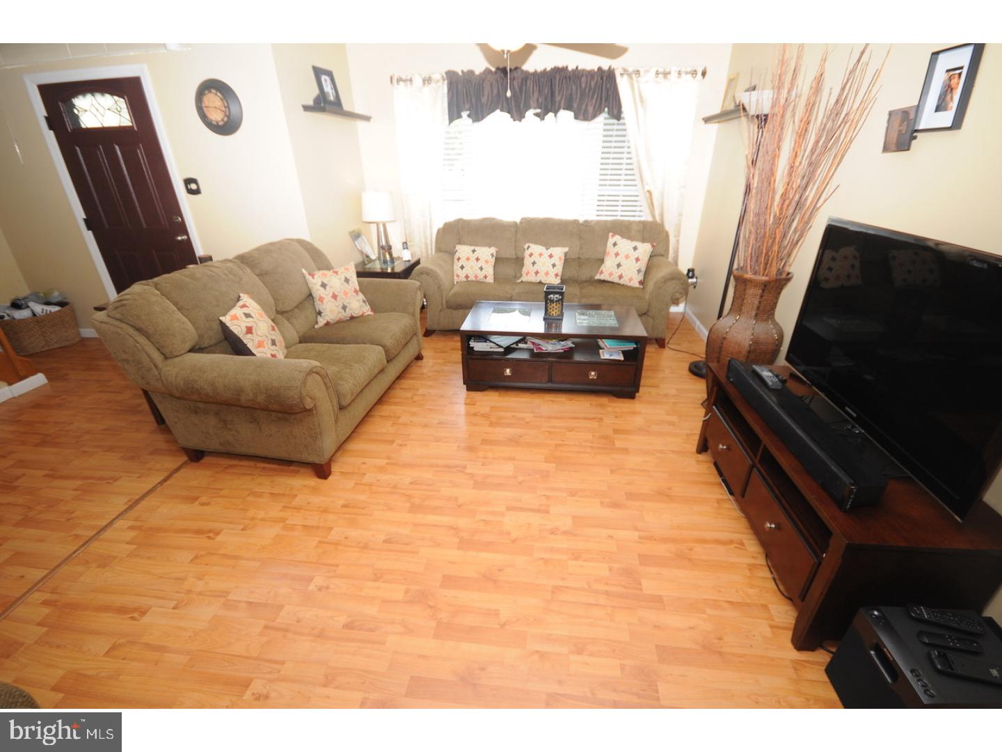 162 Crossing Way Clementon, NJ 08021 - Photo 4 of 23 Gallery Image 4