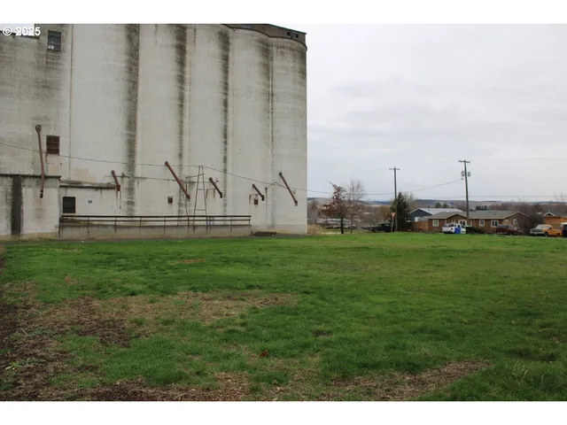 $99,500 | 253 West College Street, Athena, OR 97813