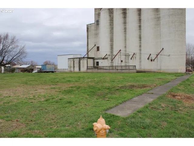 $99,500 | 253 West College Street, Athena, OR 97813