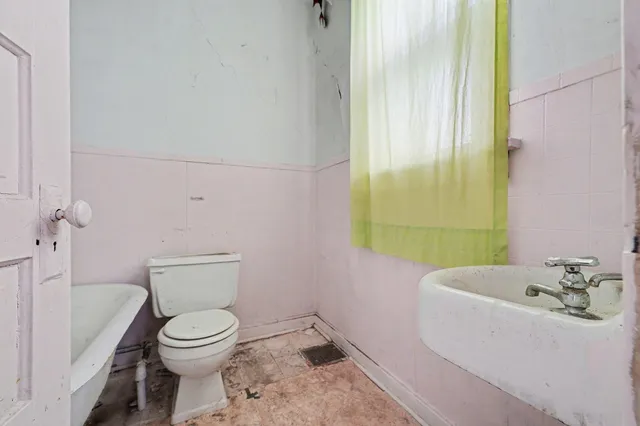 $125,000 | 4944 Kennedy Avenue, East Chicago, IN 46312