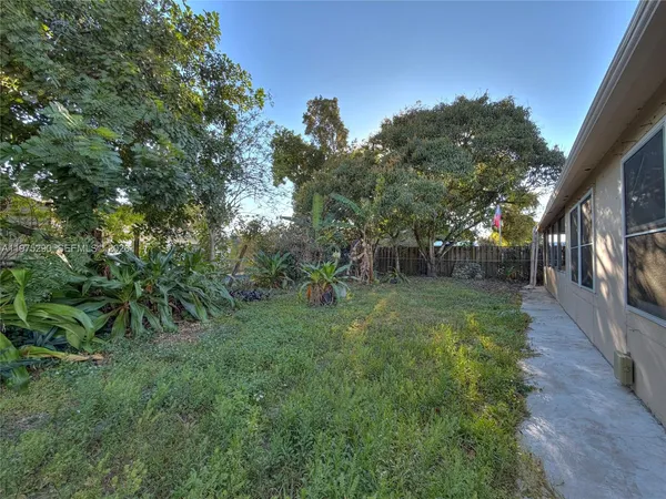 $459,000 | 7212 Southwest 3rd Court, North Lauderdale, FL 33068