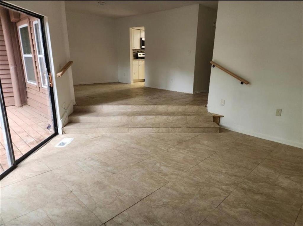 2565 Terrace Trail Decatur, GA 30035 - Photo 2 of 9