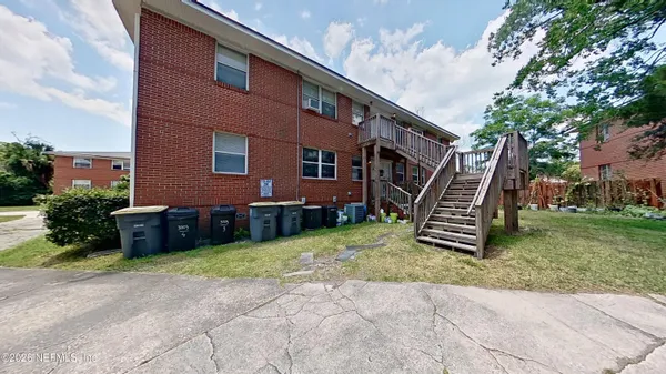 a front view of house with yard