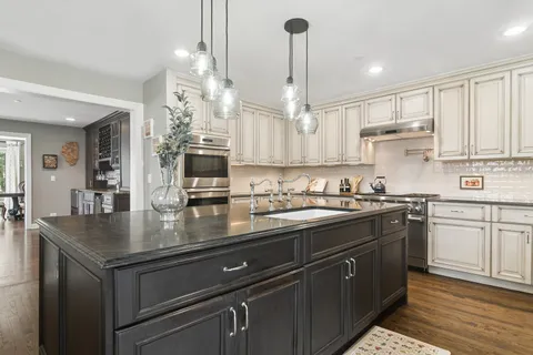 $1,029,000 | 1362 Gettysburg Road, Long Grove, IL 60047