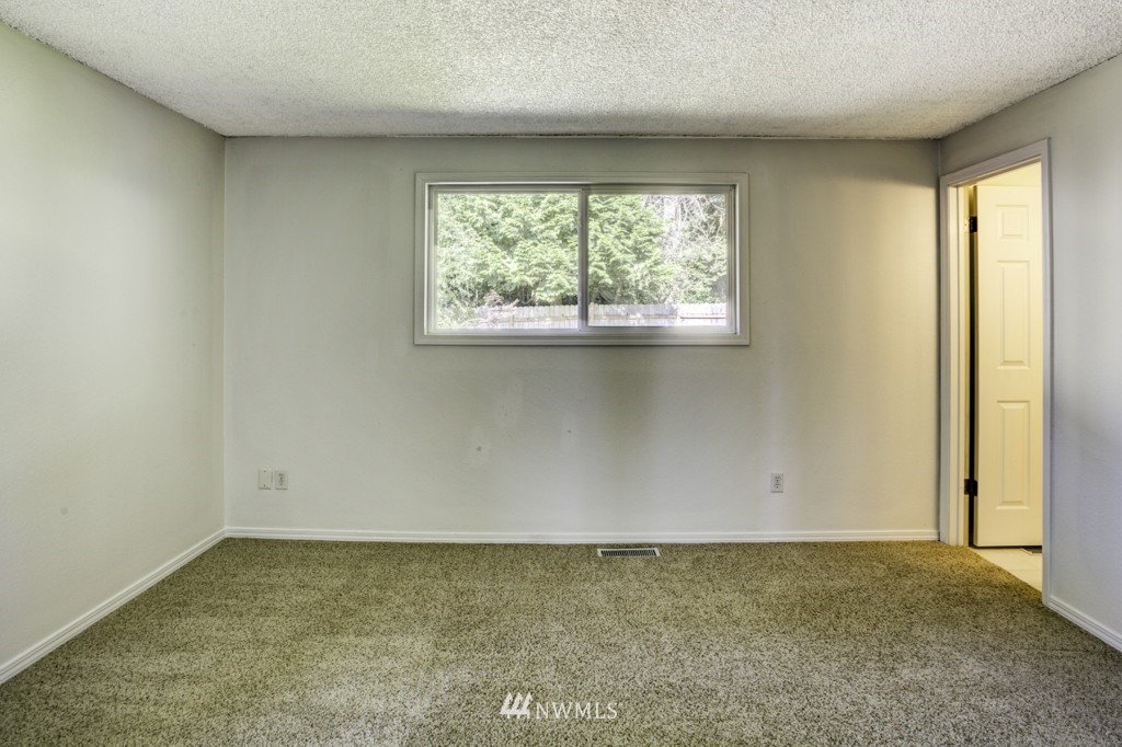 16806 3rd Avenue Southeast Bothell, WA 98012 - Photo 12 of 25 Gallery Image 12