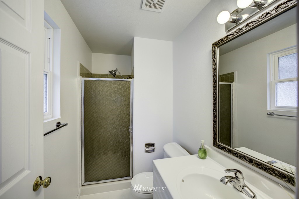 16806 3rd Avenue Southeast Bothell, WA 98012 - Photo 14 of 25 Gallery Image 14