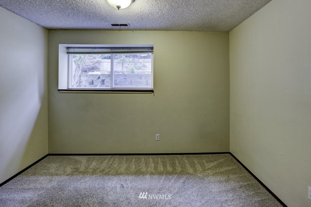 16806 3rd Avenue Southeast Bothell, WA 98012 - Photo 19 of 25 Gallery Image 19