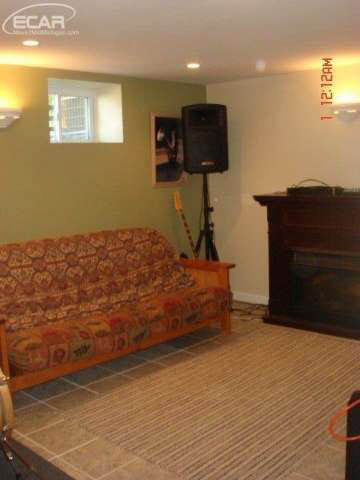 2376 South Oak Road Davison, MI 48423 - Photo 33 of 40 21205296-33.JPG