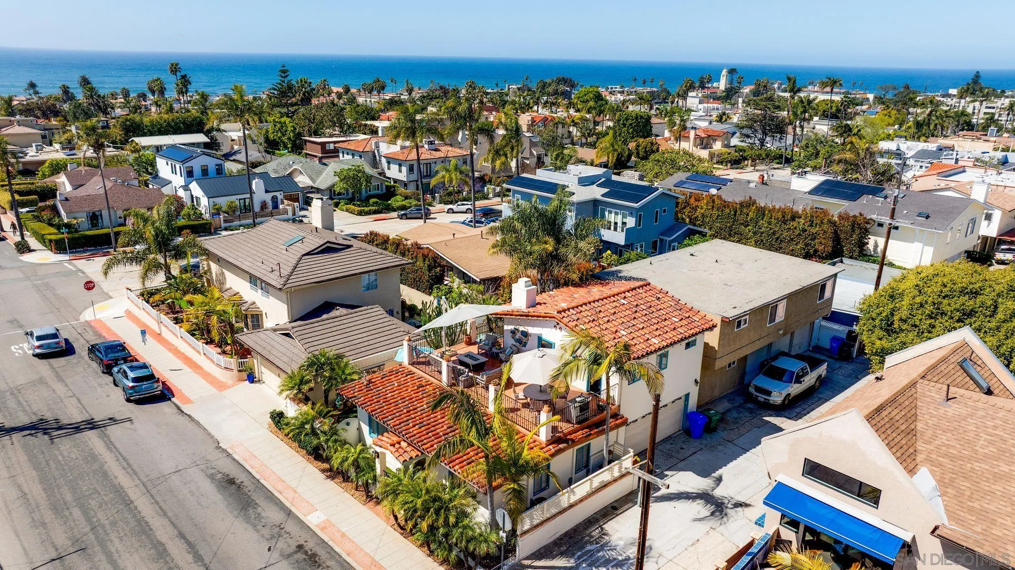 818 Genter Street La Jolla, CA 92037 - Photo 25 of 26 an aerial view of a city