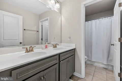$675,000 | 5568 Old Colony Court, White Plains, MD 20695