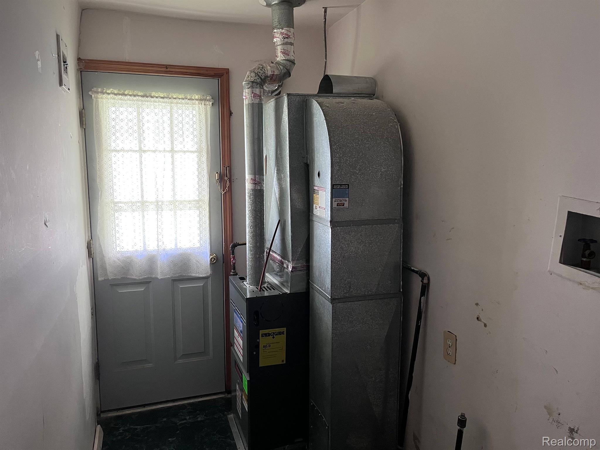 4225 Lapeer Road Port Huron, MI 48060 - Photo 16 of 19 Gallery Image 16