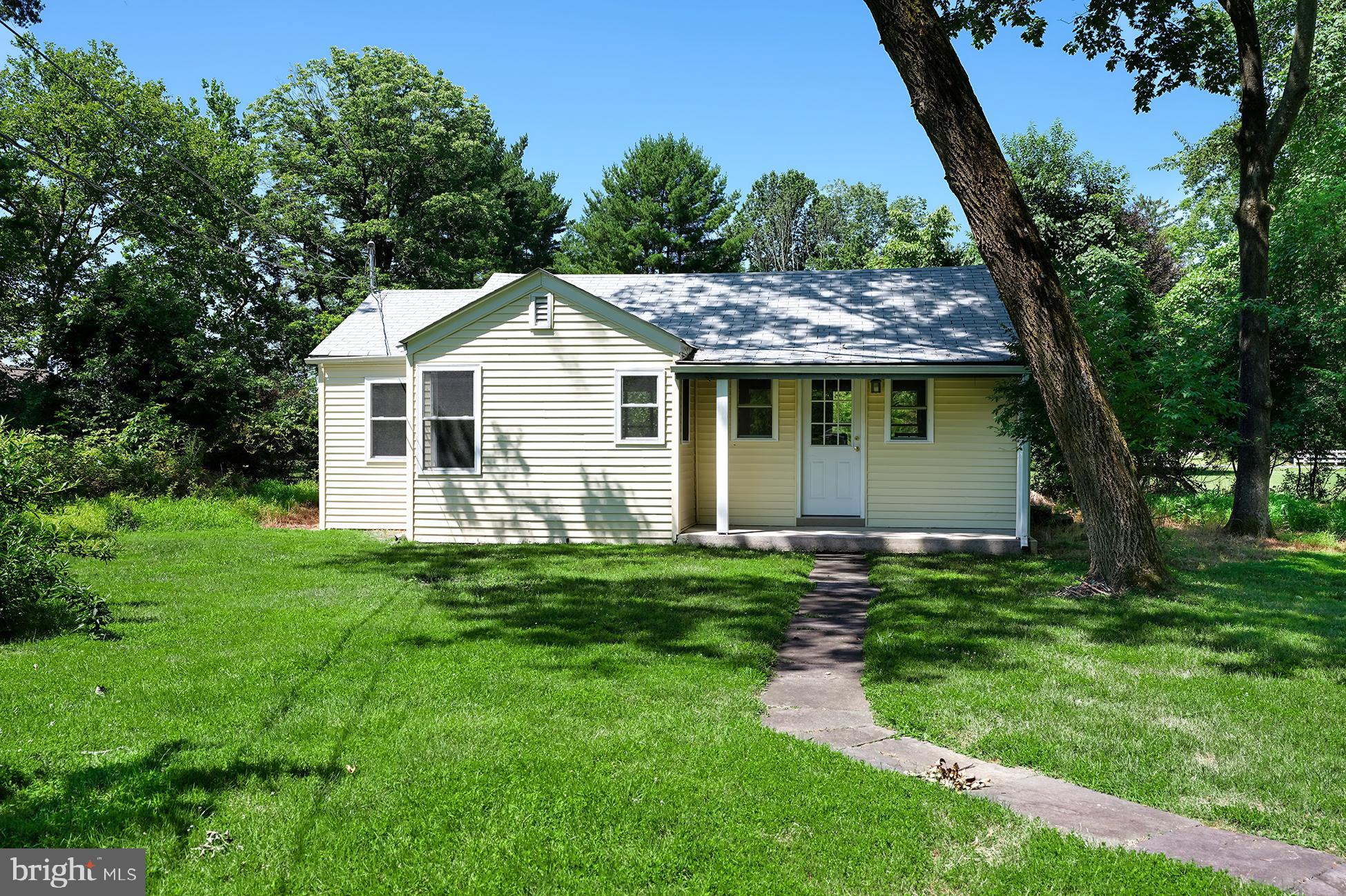166 Pennington Harbourton Road Pennington, NJ 08534 - Photo 22 of 25 Gallery Image 22