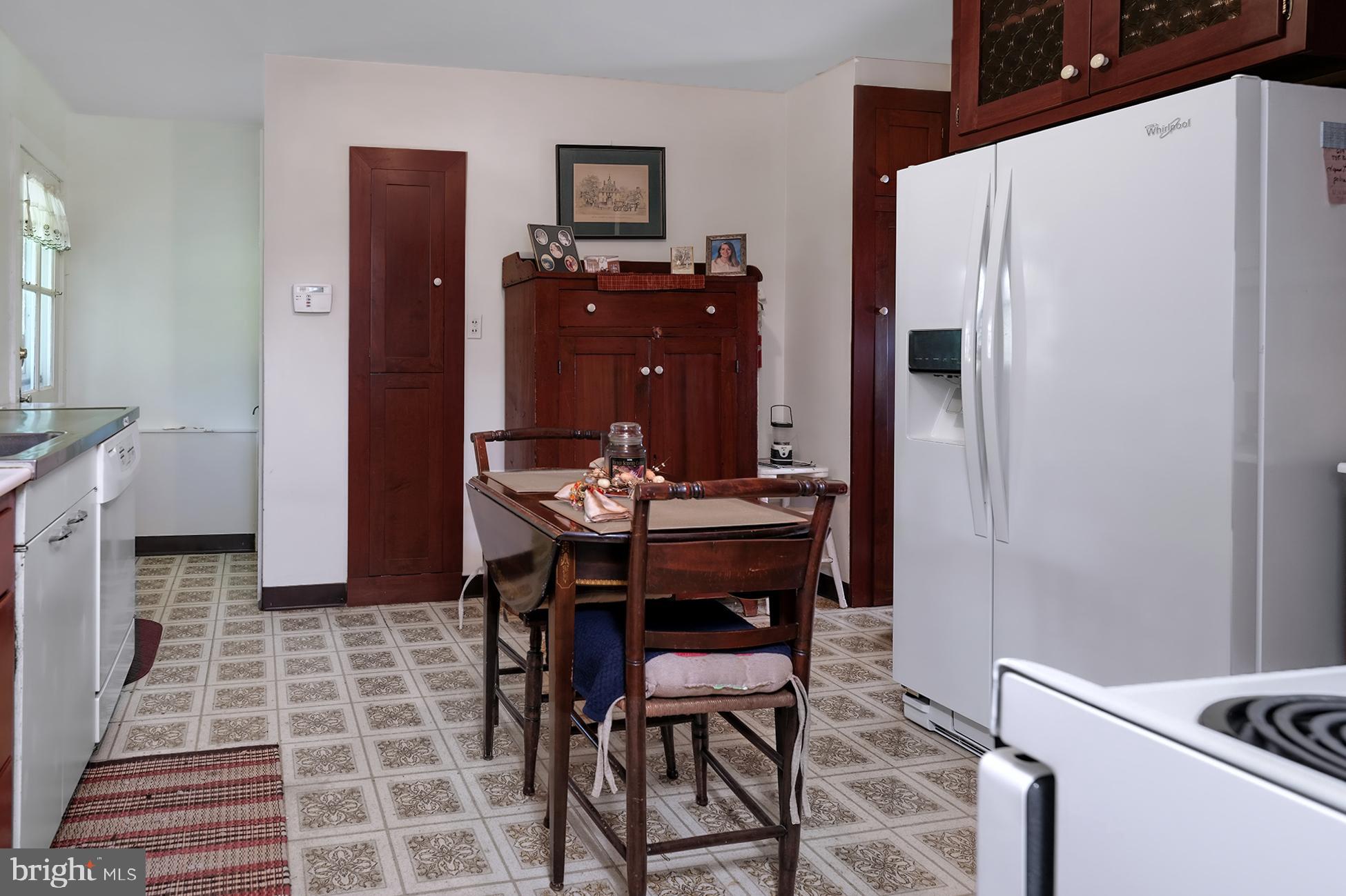 166 Pennington Harbourton Road Pennington, NJ 08534 - Photo 4 of 25 Gallery Image 4