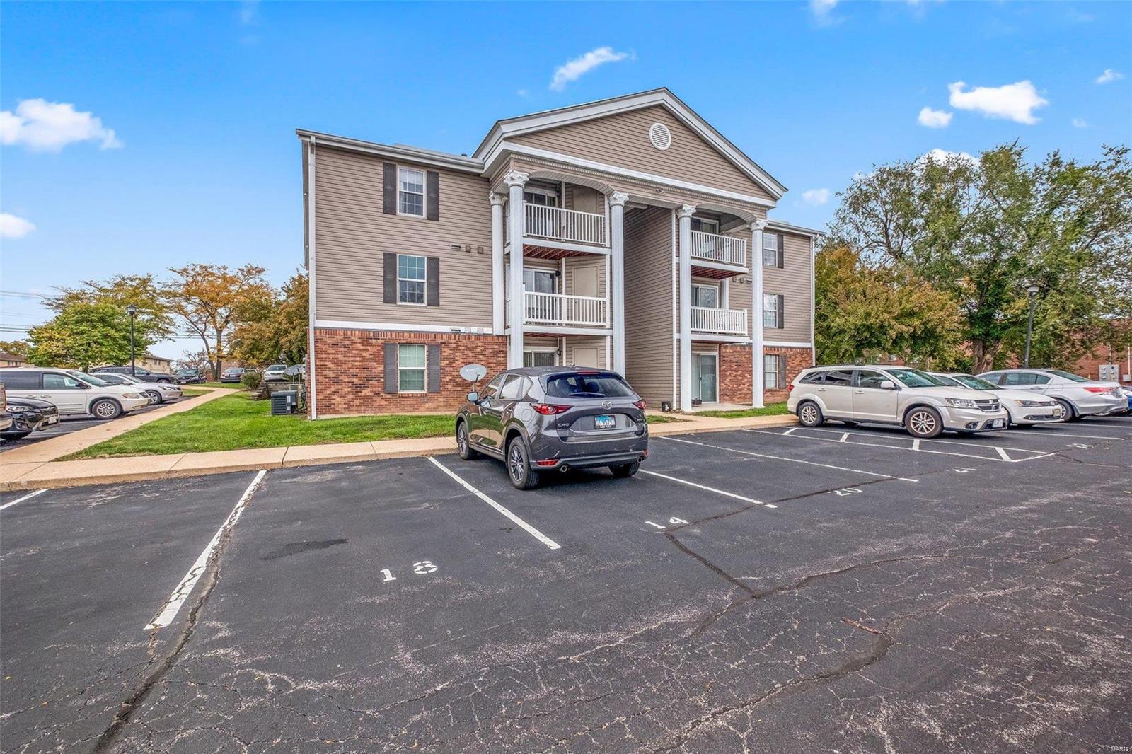 12114 Natural Bridge Road, Unit B Bridgeton, MO 63044 - Photo 2 of 19 Gallery Image 2