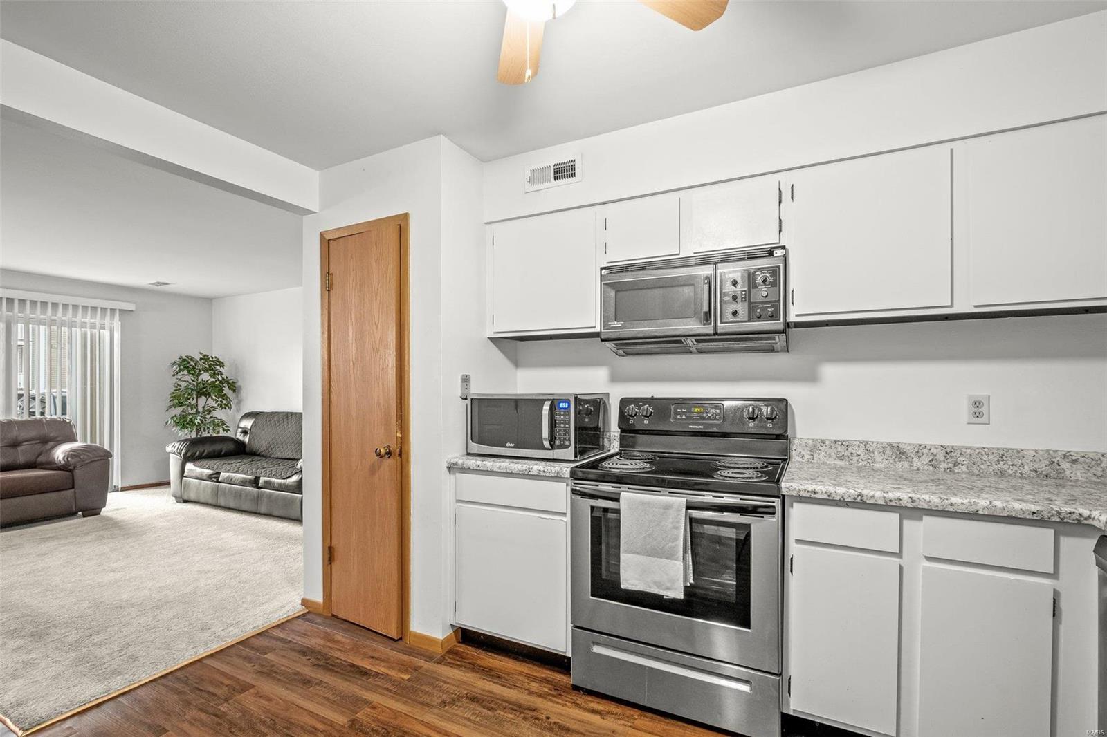 12114 Natural Bridge Road, Unit B Bridgeton, MO 63044 - Photo 8 of 19 Gallery Image 8