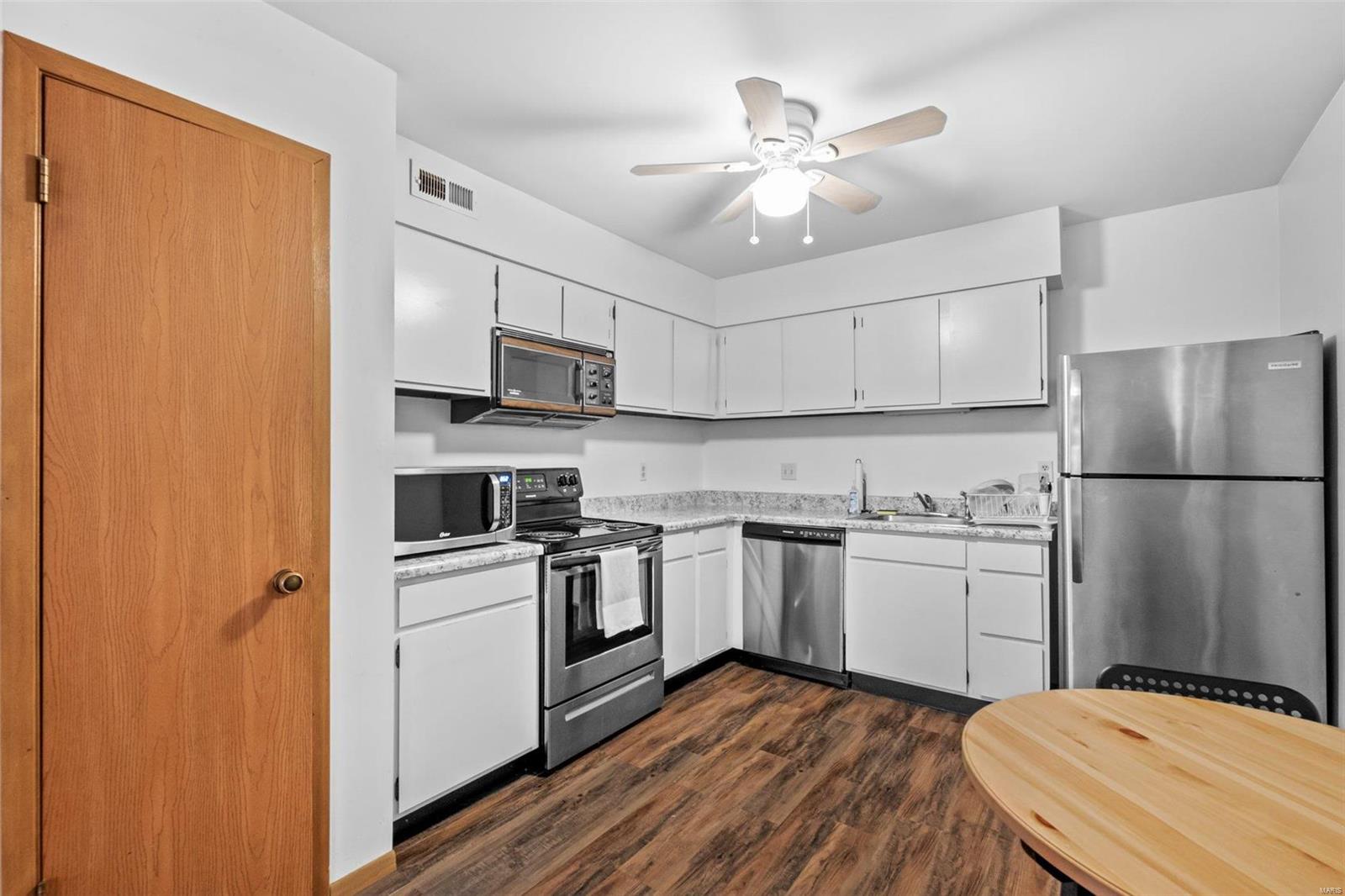 12114 Natural Bridge Road, Unit B Bridgeton, MO 63044 - Photo 9 of 19 Gallery Image 9