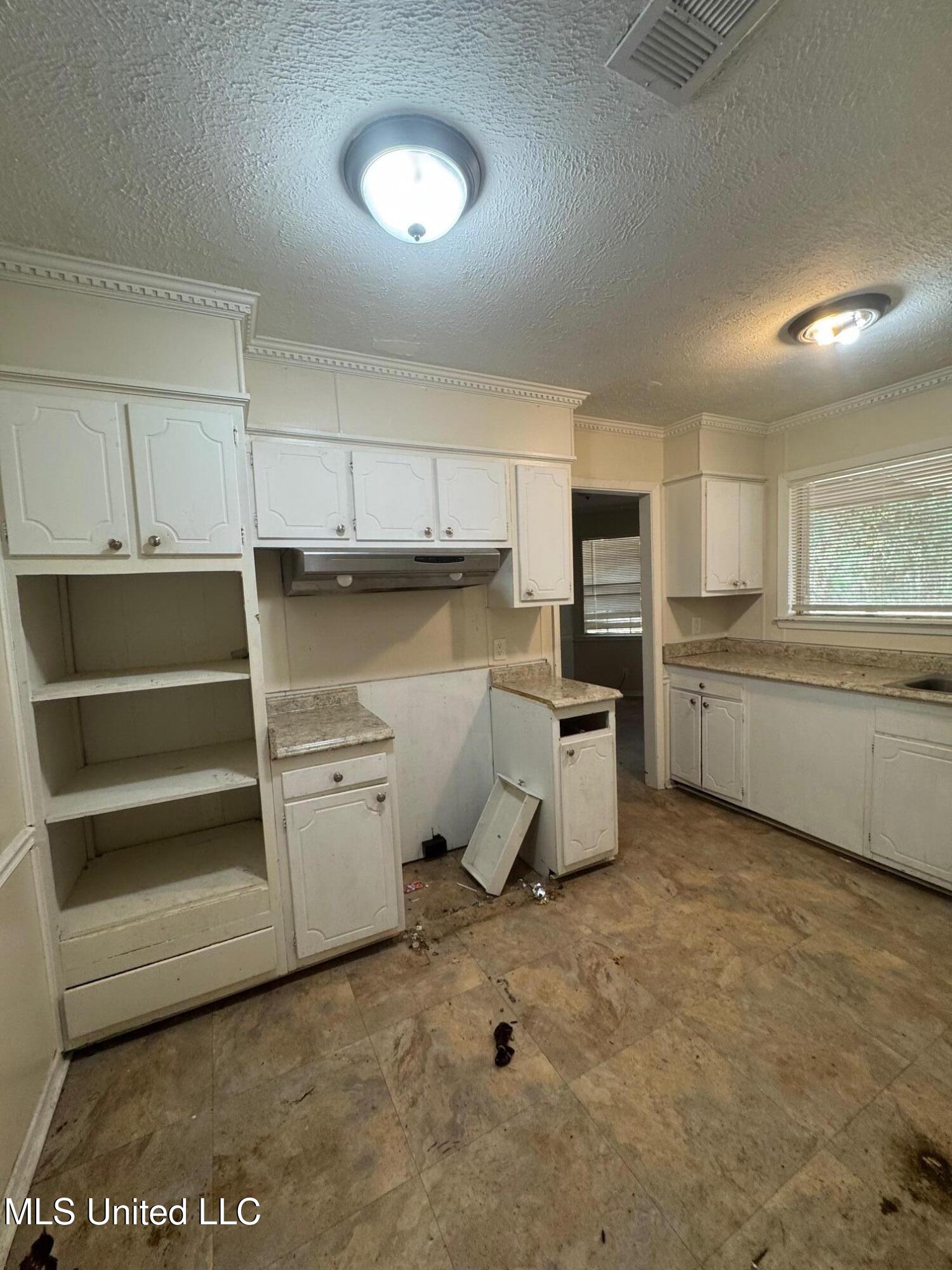 6607 Franklin Delano Roosevelt Drive Jackson, MS 39213 - Photo 9 of 26 IMG_5827