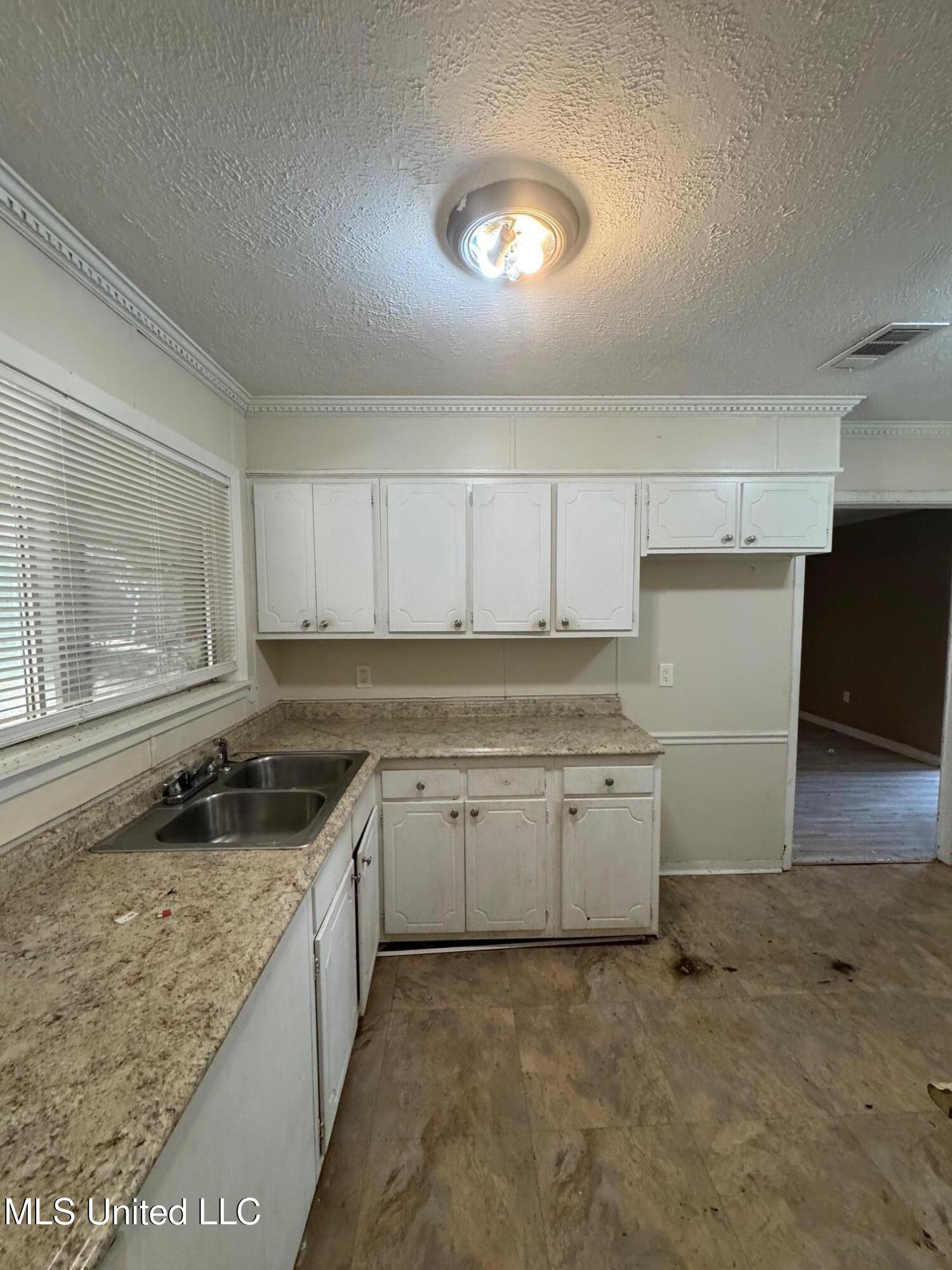 6607 Franklin Delano Roosevelt Drive Jackson, MS 39213 - Photo 10 of 26 IMG_5829