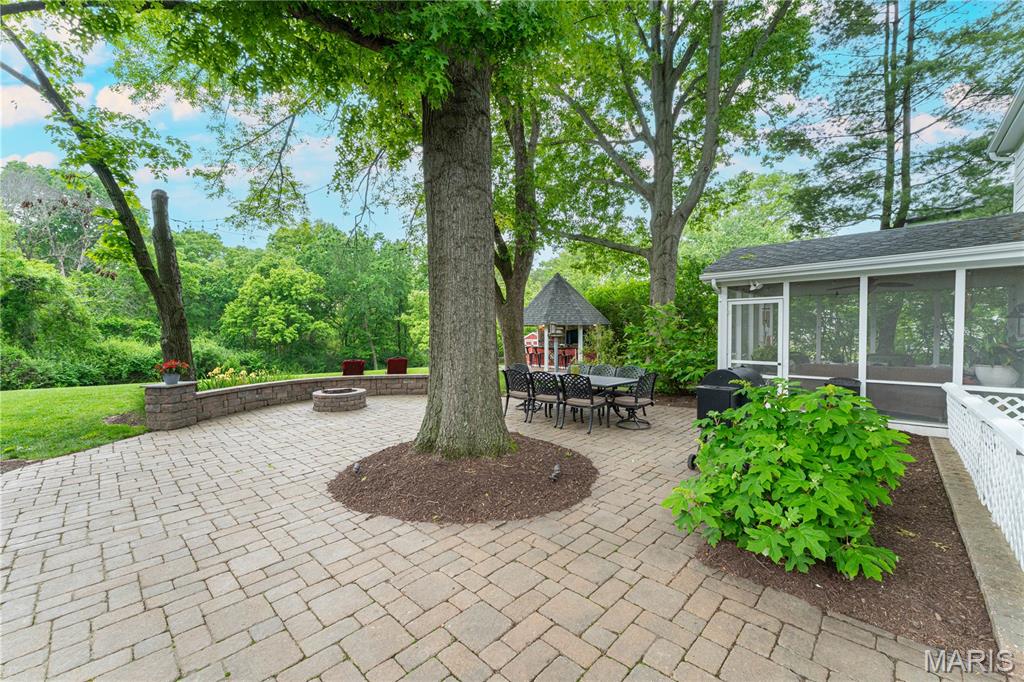 13622 Peacock Farm Road St. Louis, MO 63131 - Photo 8 of 25