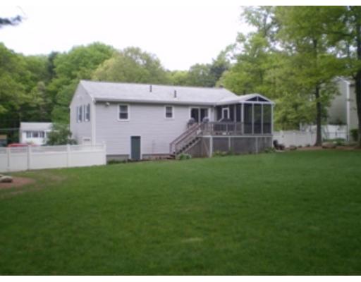 33 Southgate Road Franklin, MA 02038 - Photo 2 of 7 Gallery Image 2