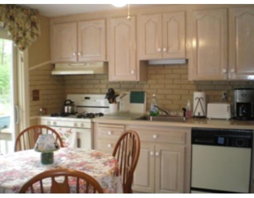 33 Southgate Road Franklin, MA 02038 - Photo 3 of 7 Gallery Image 3