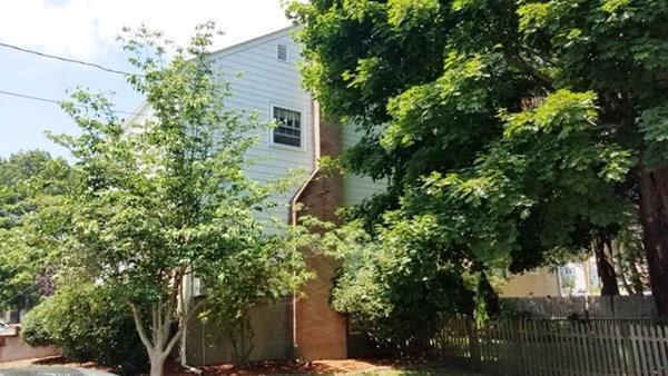 105 Ferncroft Road Milton, MA 02186 - Photo 3 of 28 Gallery Image 3