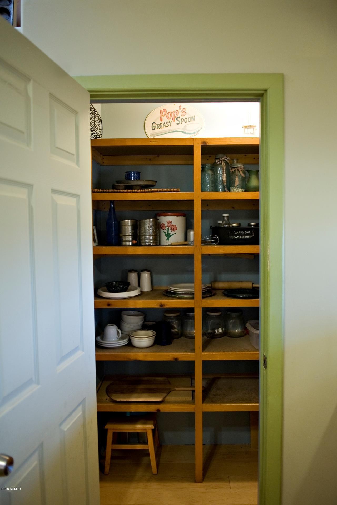 4933 German Ranch Road Strawberry, AZ 85544 - Photo 11 of 42 Kitchen pantry
