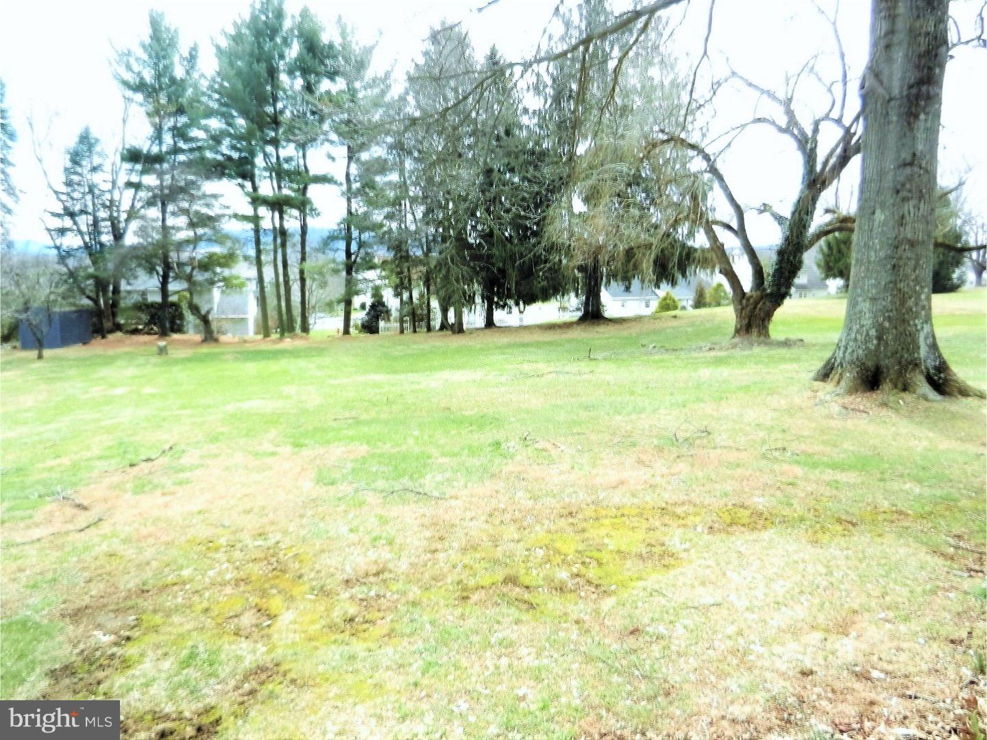 5111 Oley Turnpike Road Reading, PA 19606 - Photo 4 of 15