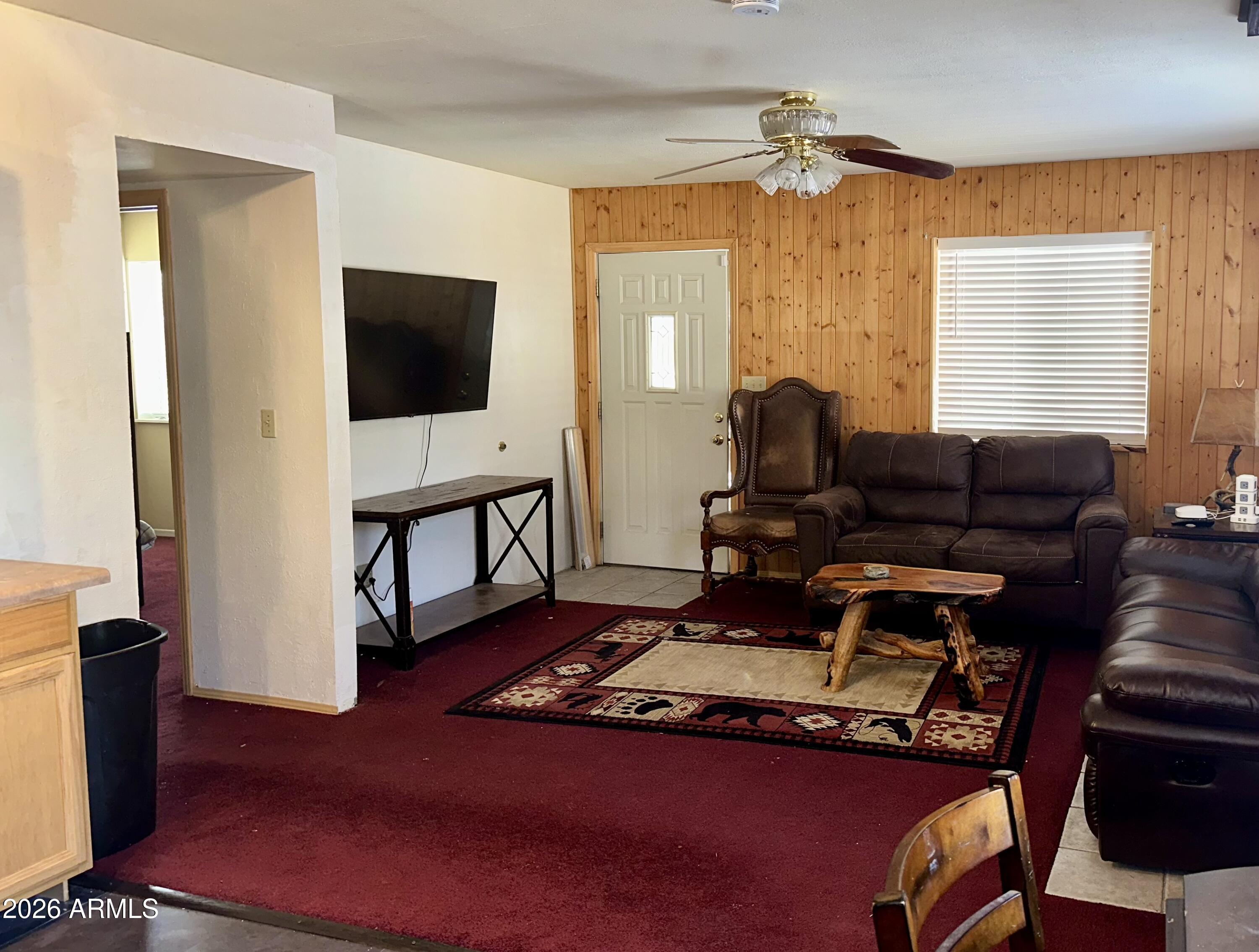 2927 Wildcat Trail Overgaard, AZ 85933 - Photo 11 of 18 Living Room