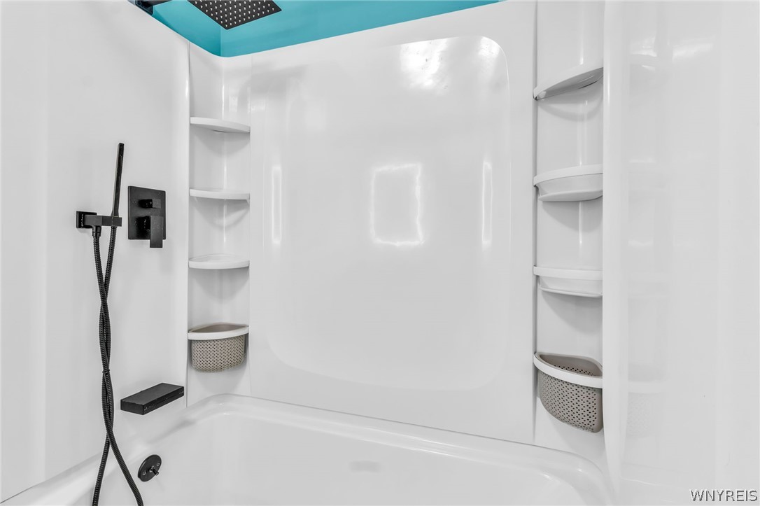 2981 Krueger Road Wheatfield, NY 14120 - Photo 22 of 40