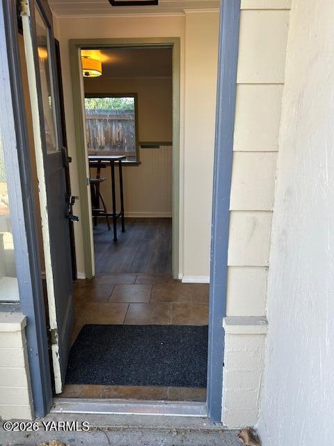 208 South 47th Avenue Yakima, WA 98908 - Photo 4 of 22 a view of entryway