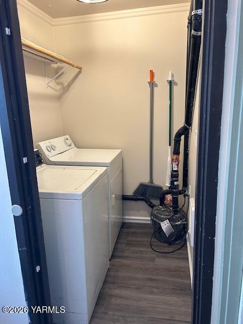 208 South 47th Avenue Yakima, WA 98908 - Photo 6 of 22 a utility room with dryer and washer