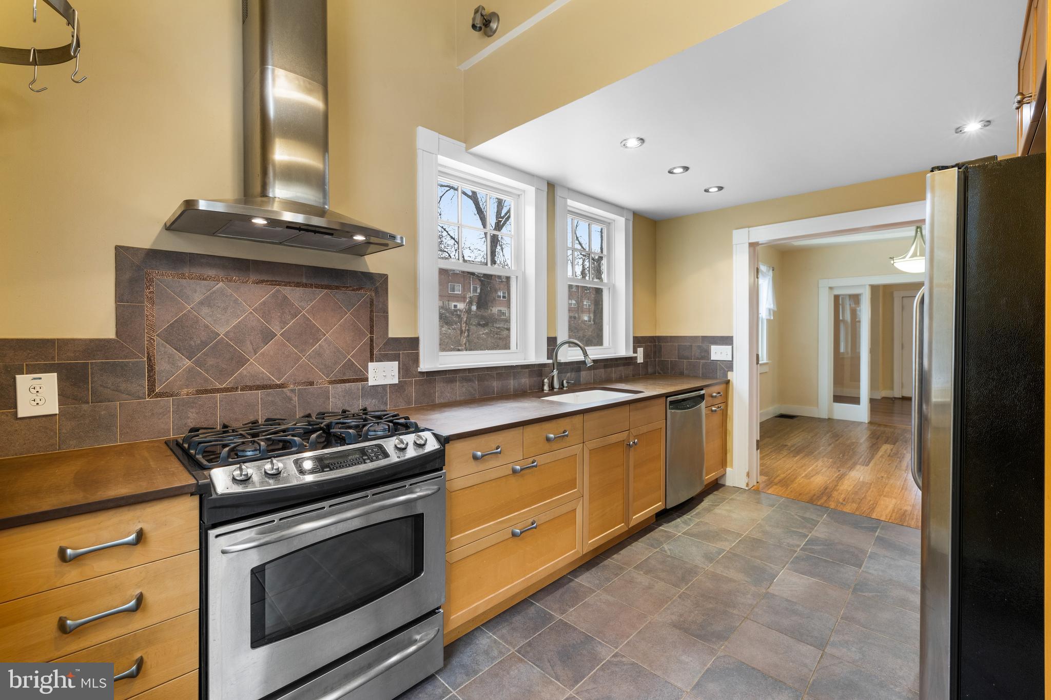 726 Hollen Road Baltimore, MD 21212 - Photo 15 of 43 Kitchen