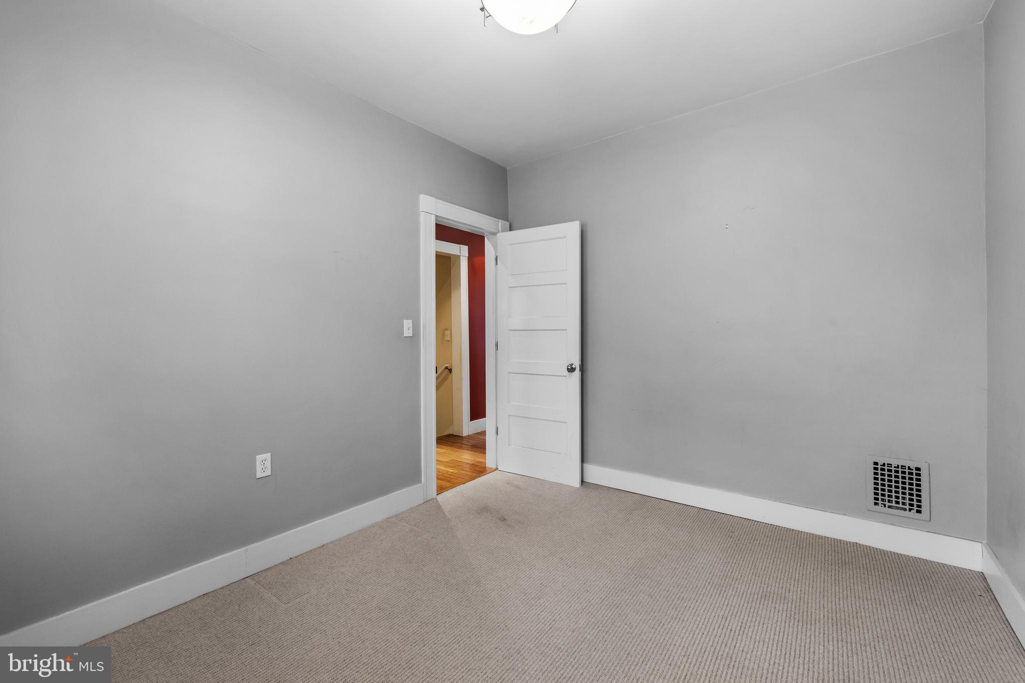 726 Hollen Road Baltimore, MD 21212 - Photo 20 of 43 Main floor bedroom or den