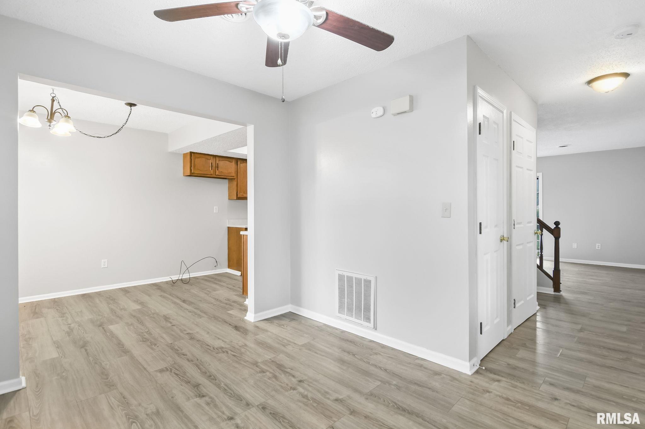 4 Bayberry Row, Unit 21 Springfield, IL 62702 - Photo 13 of 27