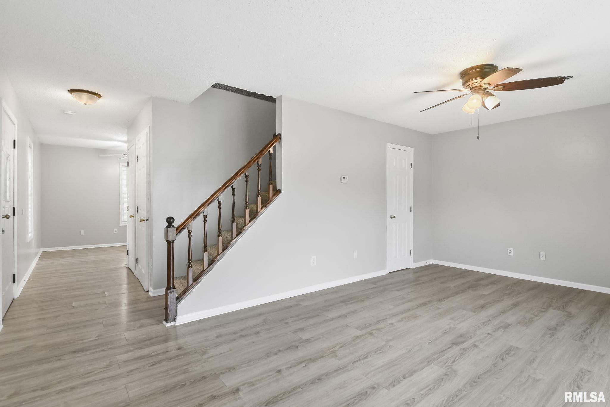 4 Bayberry Row, Unit 21 Springfield, IL 62702 - Photo 4 of 27