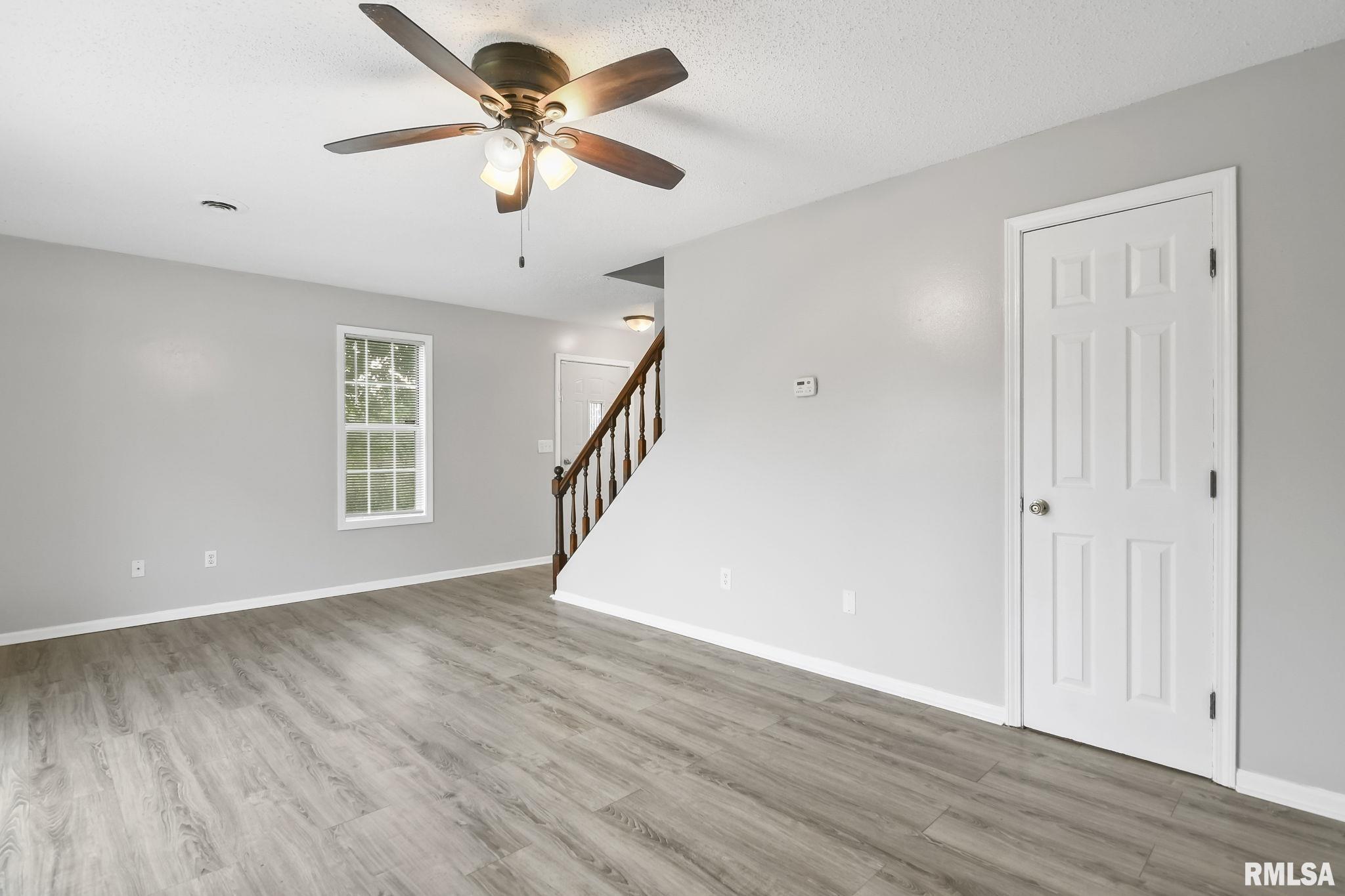 4 Bayberry Row, Unit 21 Springfield, IL 62702 - Photo 5 of 27