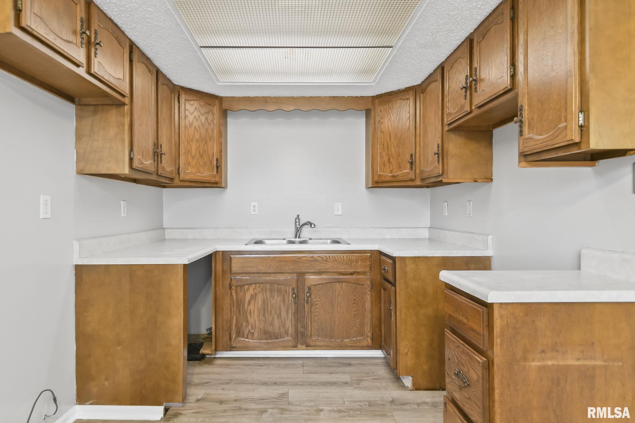 4 Bayberry Row, Unit 21 Springfield, IL 62702 - Photo 7 of 27