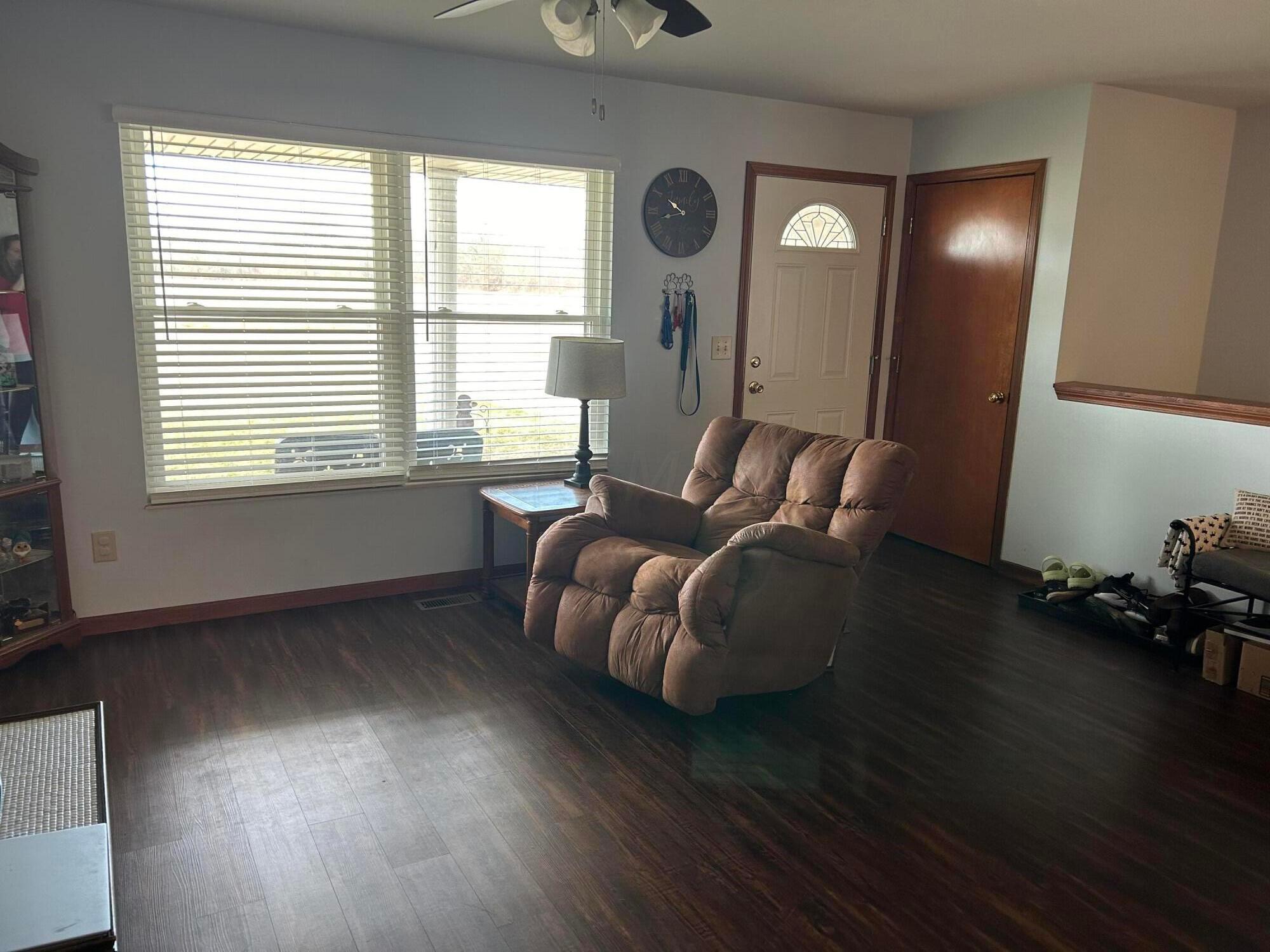 2272 North County Line Road Sunbury, OH 43074 - Photo 6 of 17 Living Room