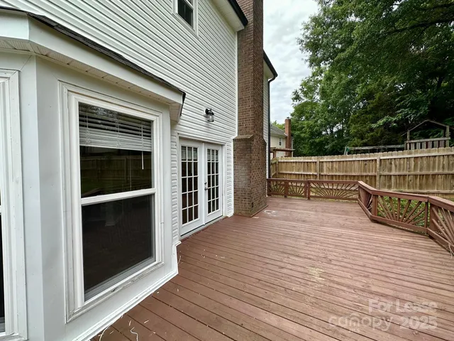 $2,600 | 13809 Stephendale Drive, Charlotte, NC 28273