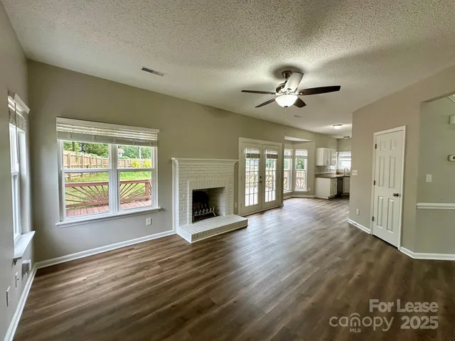 $2,600 | 13809 Stephendale Drive, Charlotte, NC 28273