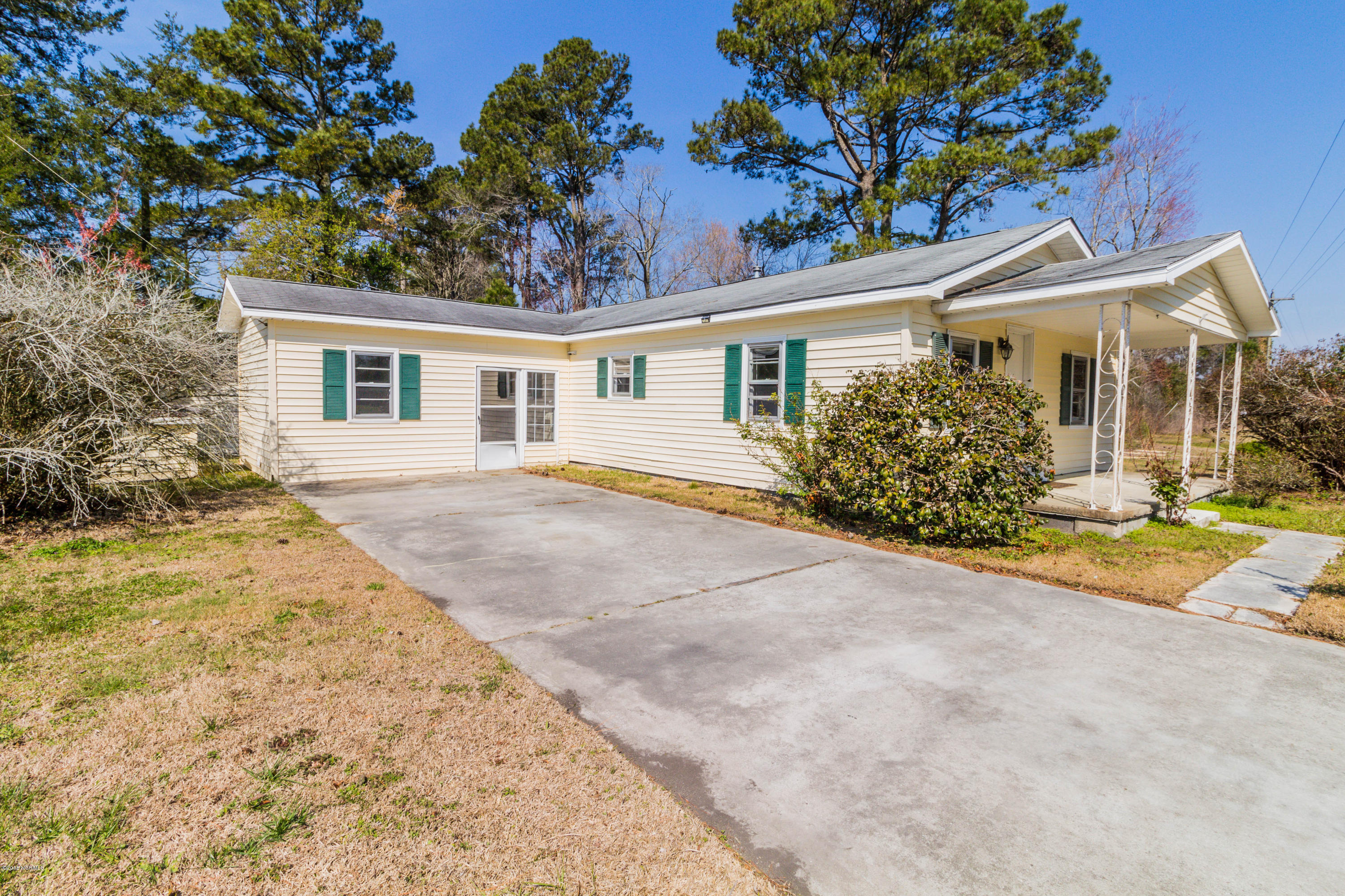 265 Sholar Mill Road Wallace, NC 28466 - Photo 1 of 17 03