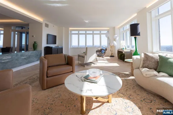 $1,900,000 | 616 South Orange Avenue, Unit C006C, Maplewood, NJ 07040