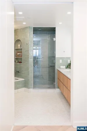 $1,900,000 | 616 South Orange Avenue, Unit C006C, Maplewood, NJ 07040