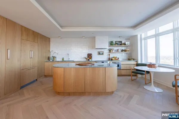 $1,900,000 | 616 South Orange Avenue, Unit C006C, Maplewood, NJ 07040