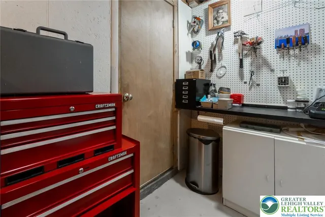 $458,000 | 4 Kinderwood Drive, Easton, PA 18042