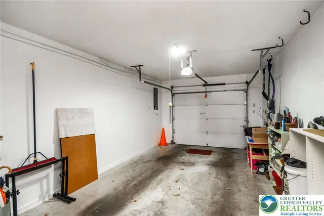 $458,000 | 4 Kinderwood Drive, Easton, PA 18042