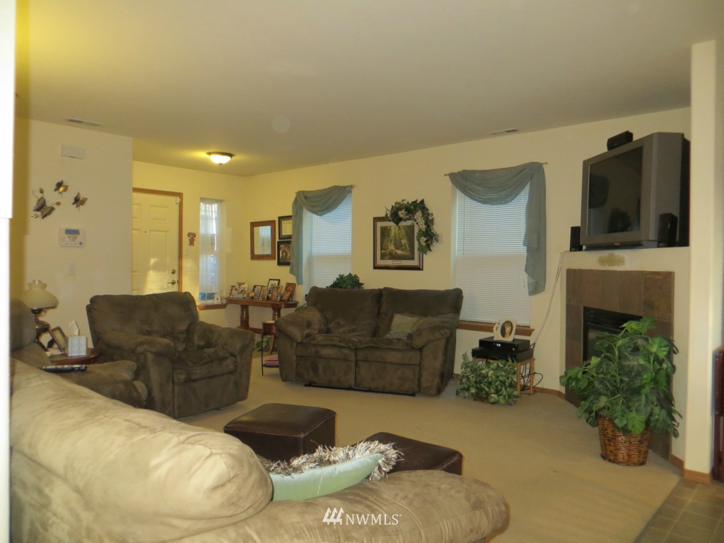 17510 14th Avenue Southeast Bothell, WA 98012 - Photo 2 of 15